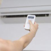 Instalación de equipos de aire acondicionado con mando